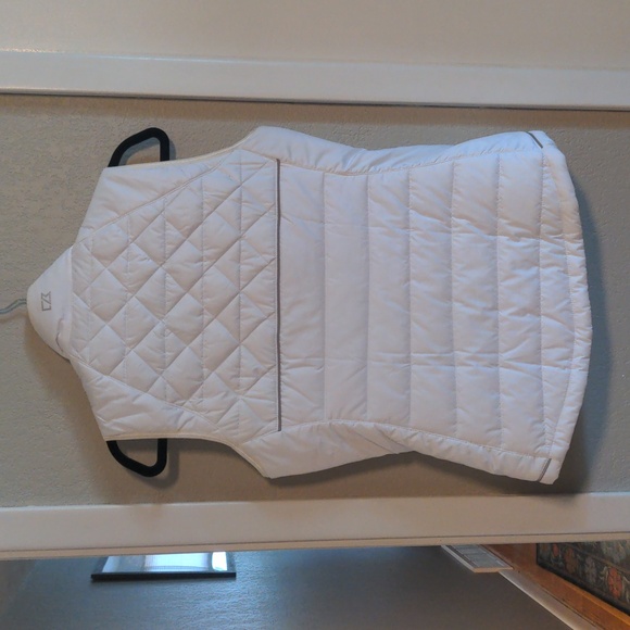 Denver Broncos Cutter & Buck White zip up puffy vest, small - Picture 4 of 10